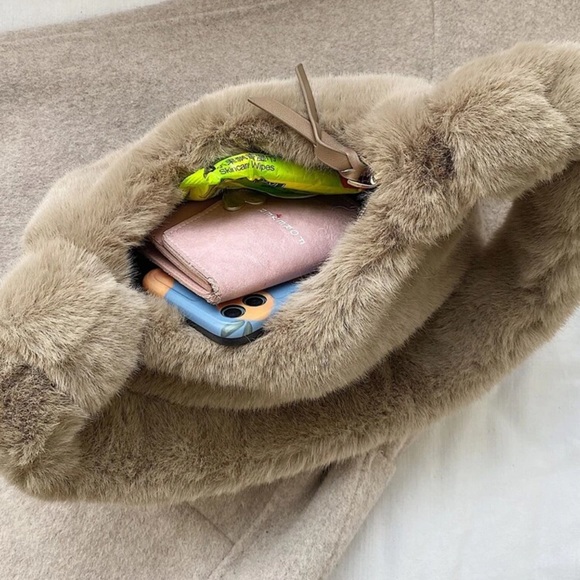 Khaki Faux Fur Baguette Bag - Picture 3 of 3